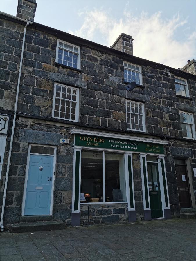 Eldon Row - Stylish Character Apartments - Central Location 1 & 2 Bed Available Dolgellau Kültér fotó