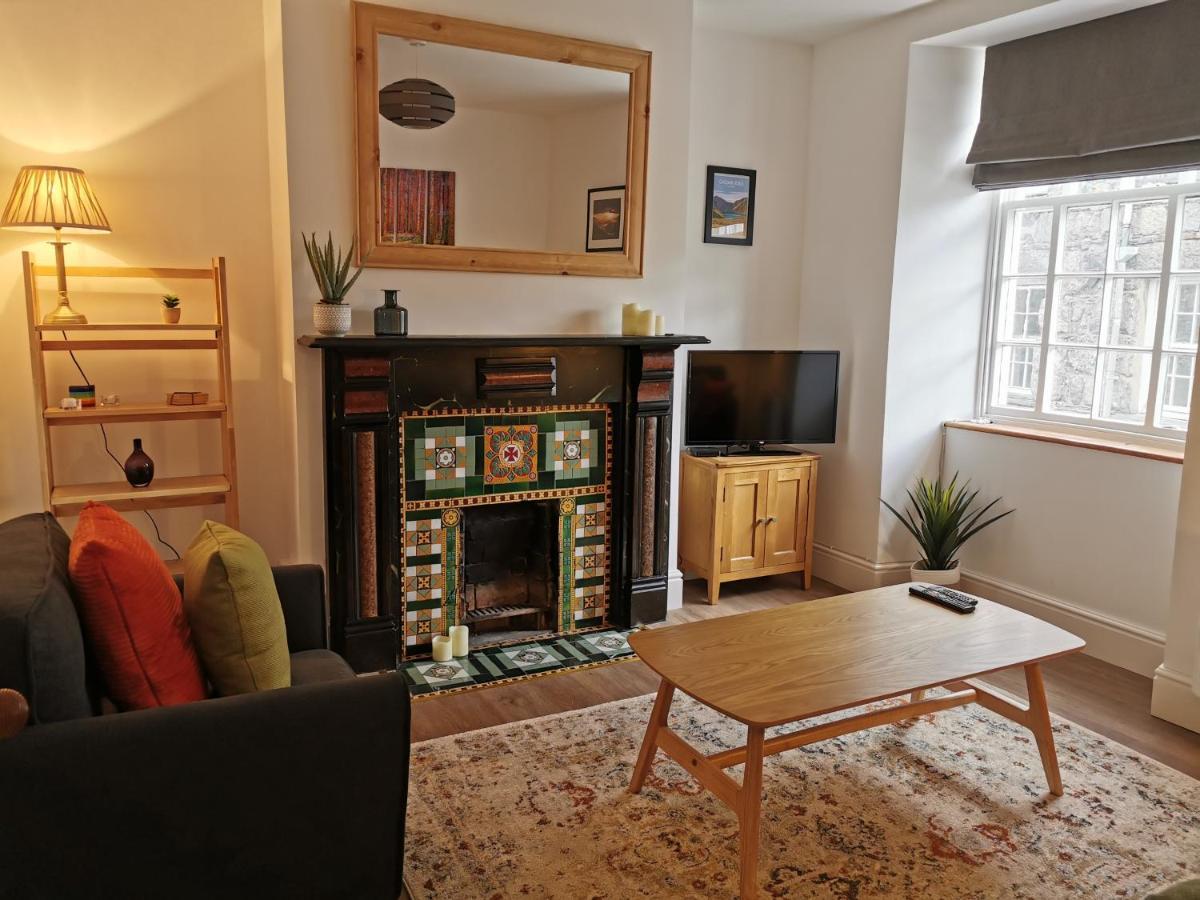 Eldon Row - Stylish Character Apartments - Central Location 1 & 2 Bed Available Dolgellau Kültér fotó