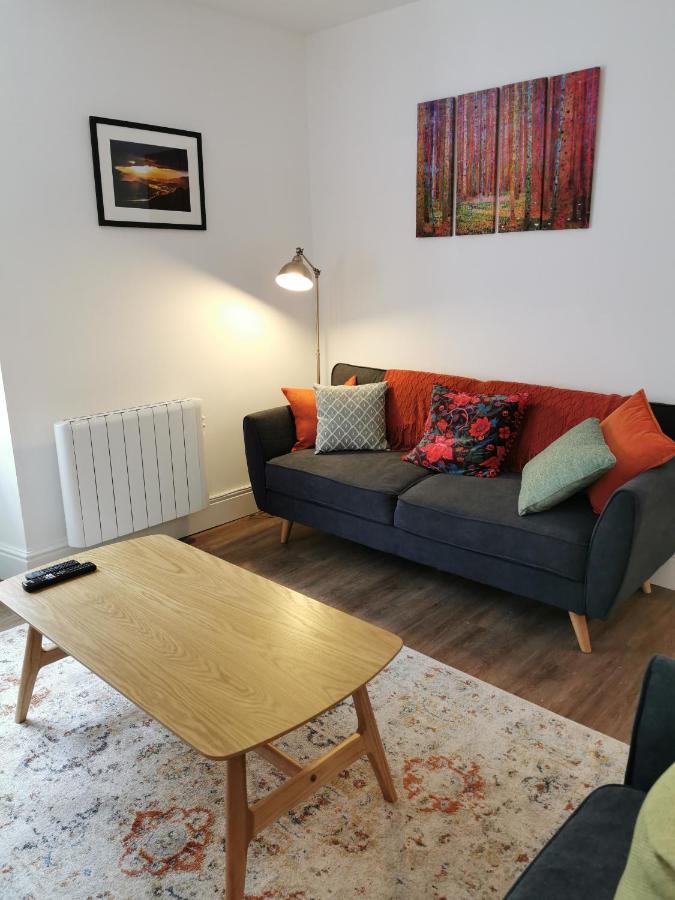 Eldon Row - Stylish Character Apartments - Central Location 1 & 2 Bed Available Dolgellau Kültér fotó