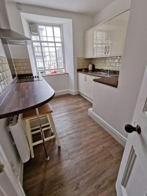 Eldon Row - Stylish Character Apartments - Central Location 1 & 2 Bed Available Dolgellau Kültér fotó