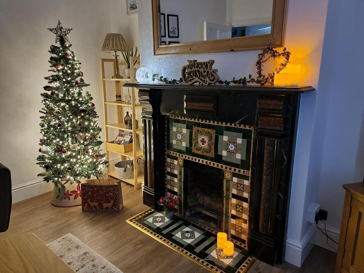 Eldon Row - Stylish Character Apartments - Central Location 1 & 2 Bed Available Dolgellau Kültér fotó