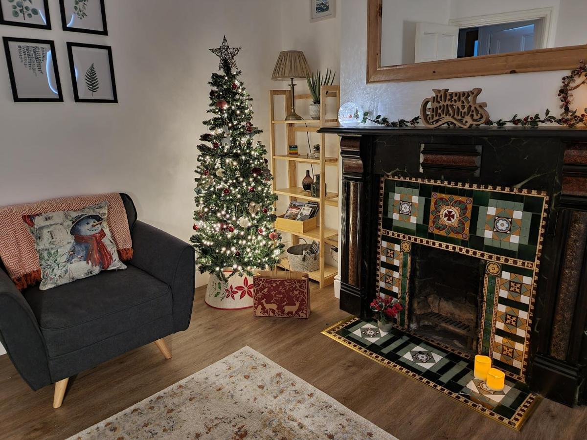 Eldon Row - Stylish Character Apartments - Central Location 1 & 2 Bed Available Dolgellau Kültér fotó